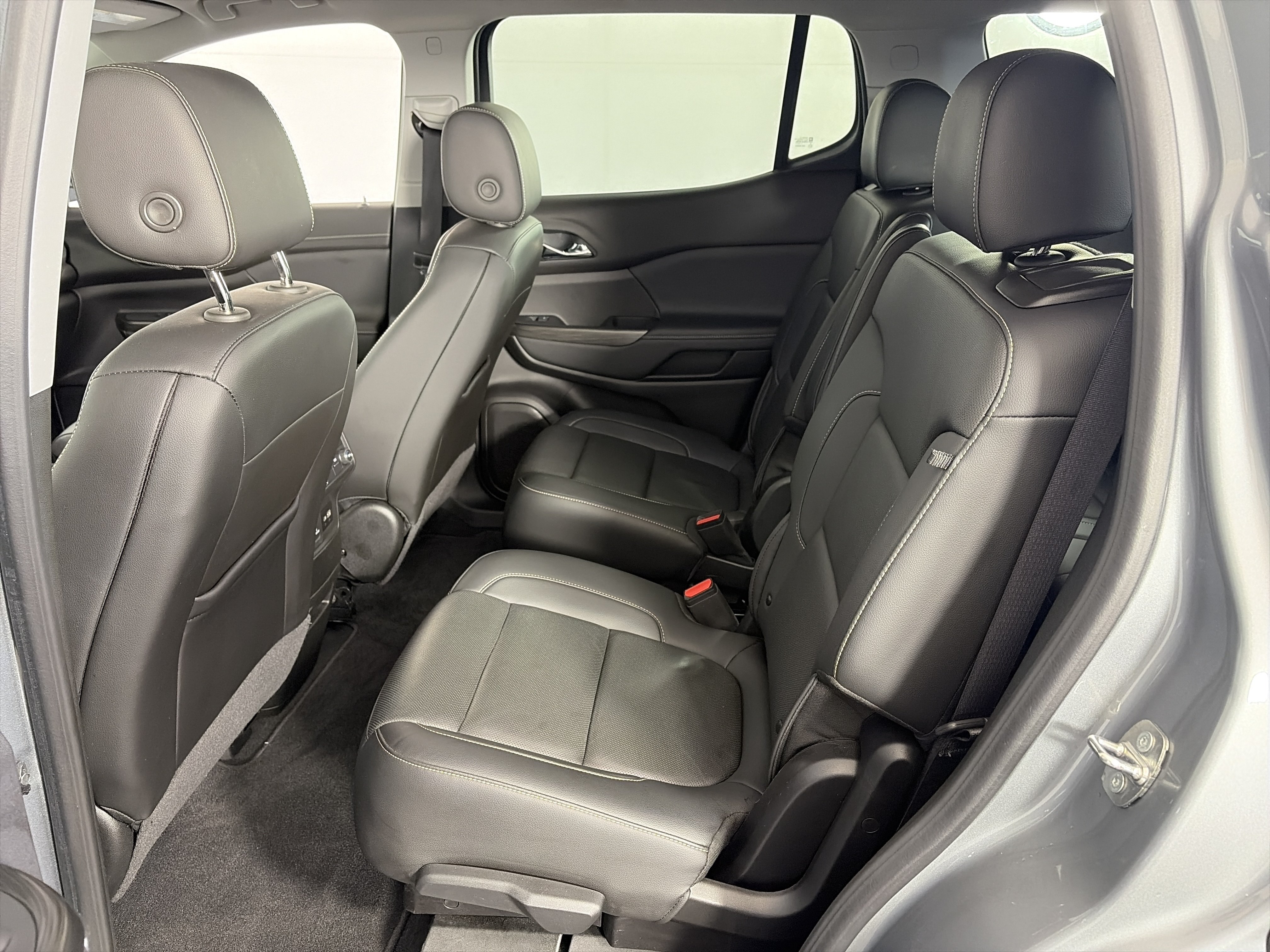 Certified 2023 GMC Acadia SLT AWD/4WD image 7