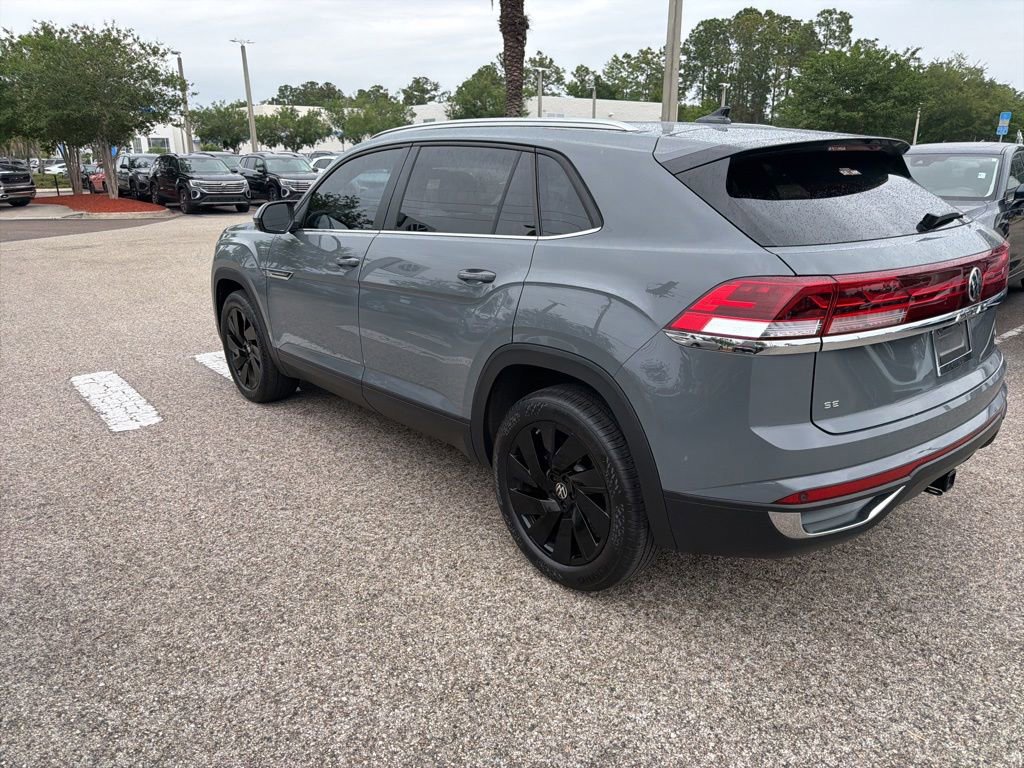 Certified 2025 Volkswagen Atlas Cross Sport SE w/ Panoramic Sunroof Package AWD/4WD image 7