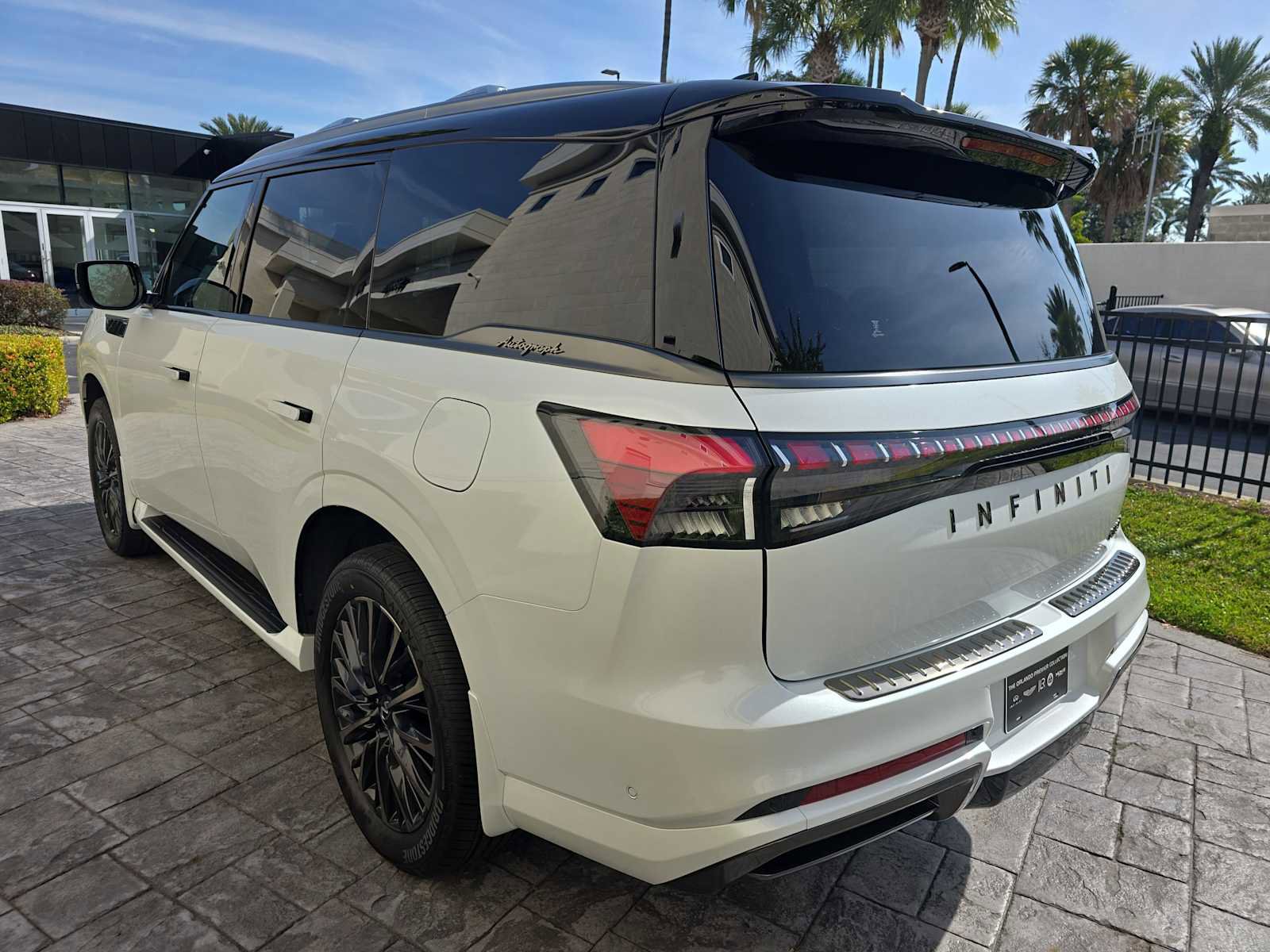 New 2026 INFINITI QX80 Autograph w/ Autograph Exterior Package image 8