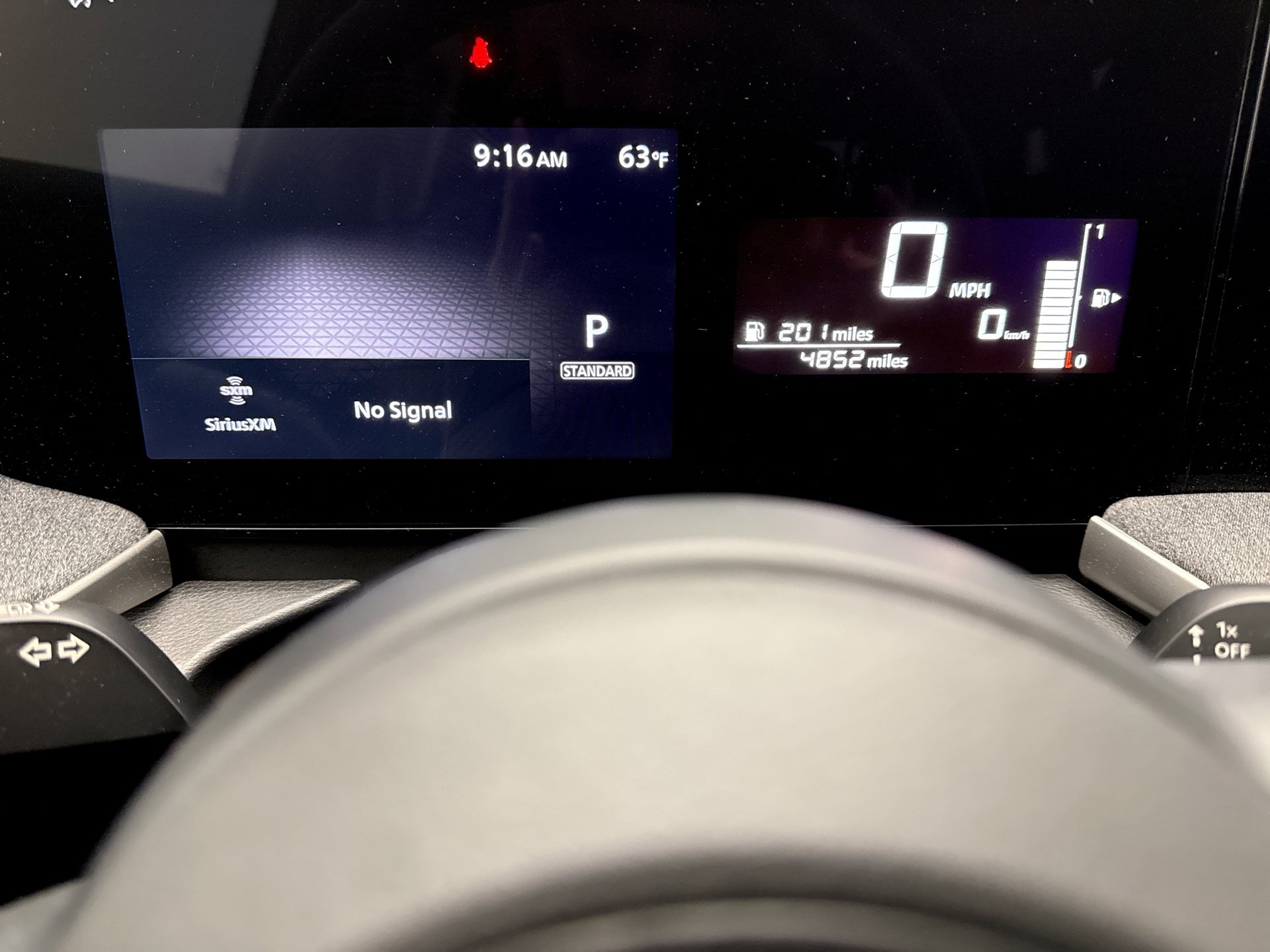 Used 2025 Nissan Kicks SV AWD/4WD image 13