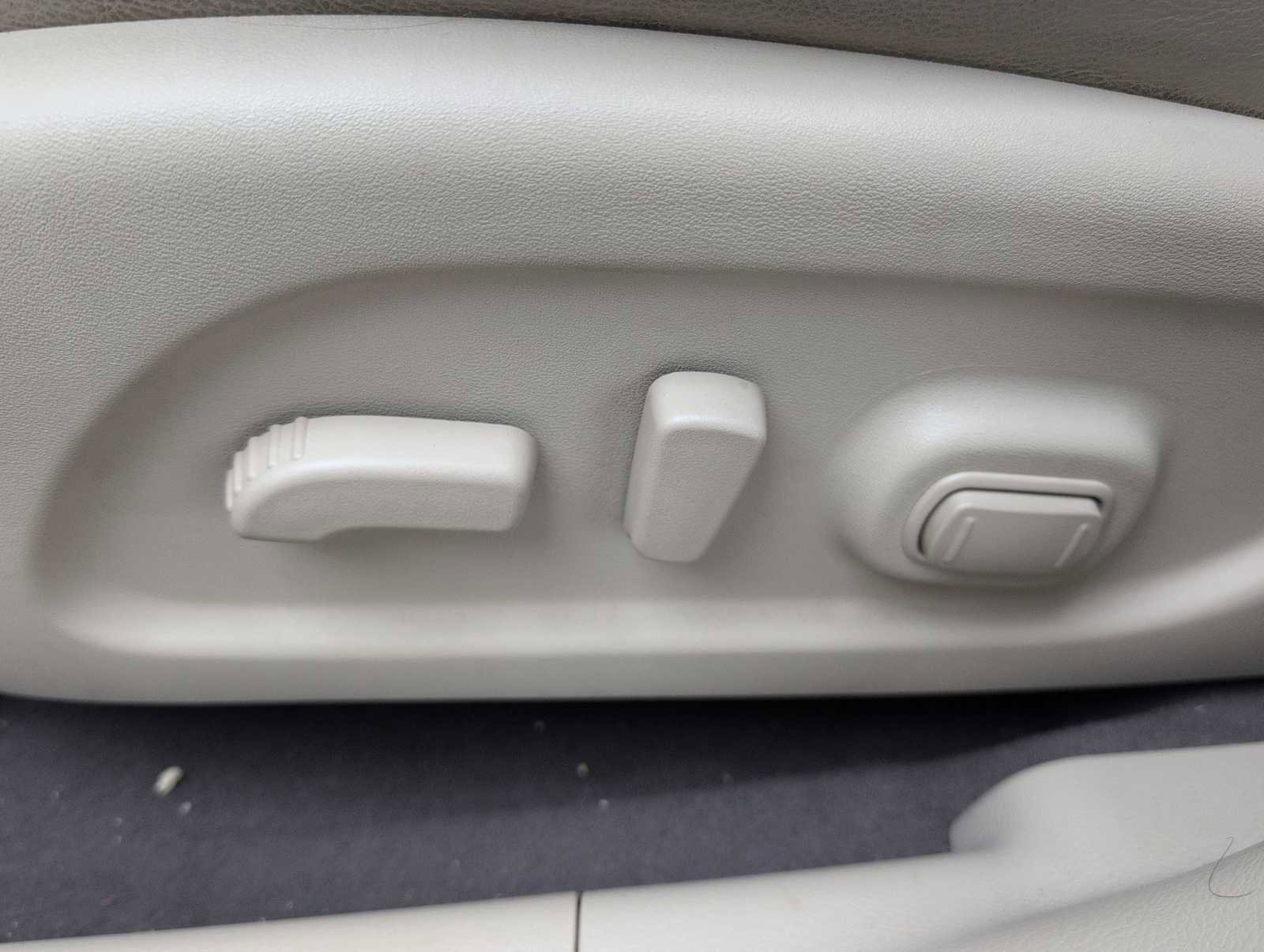 Used 2016 Nissan Murano Platinum w/ Platinum Technology Package image 17