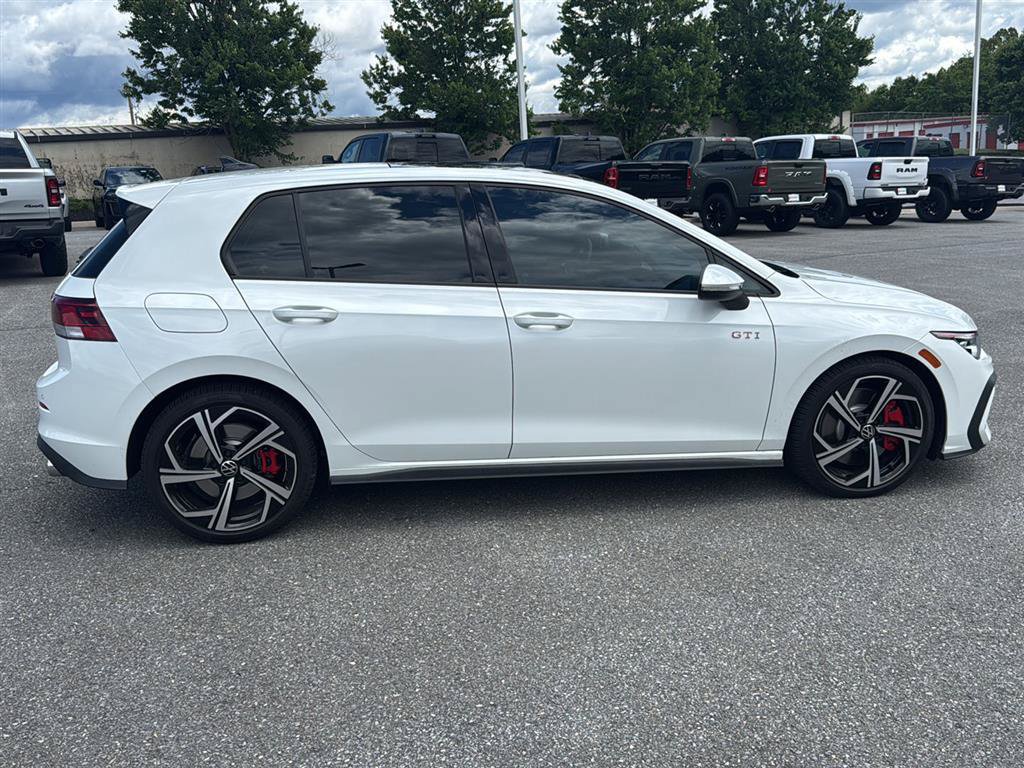 Used 2025 Volkswagen GTI SE FWD image 7