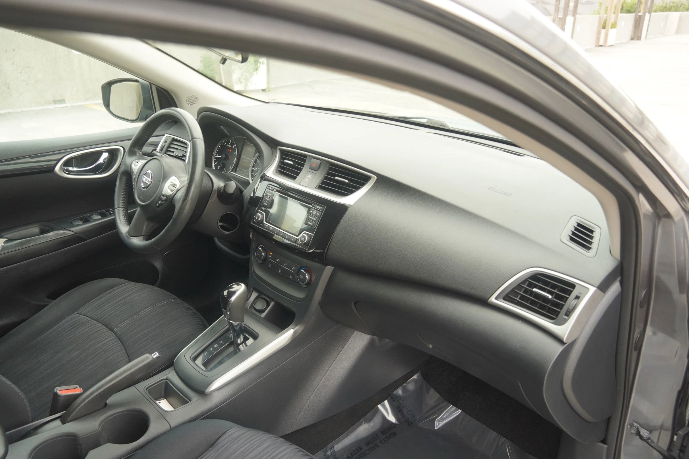 Used 2017 Nissan Sentra SV image 13