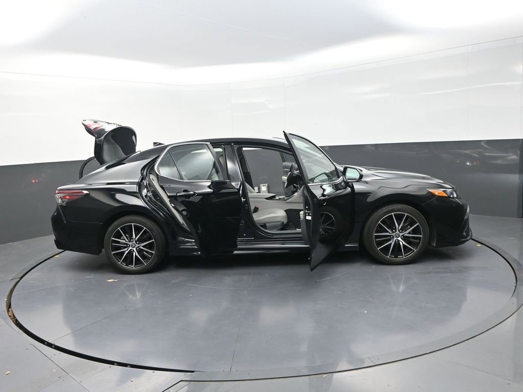 Used 2024 Toyota Camry SE w/ Cold Weather Package image 36