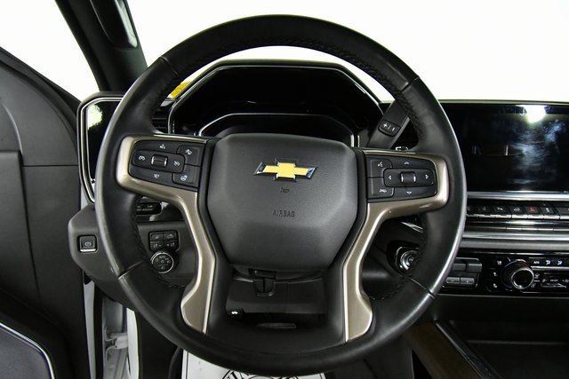 Used 2024 Chevrolet Silverado 3500 High Country w/ Technology Package image 2