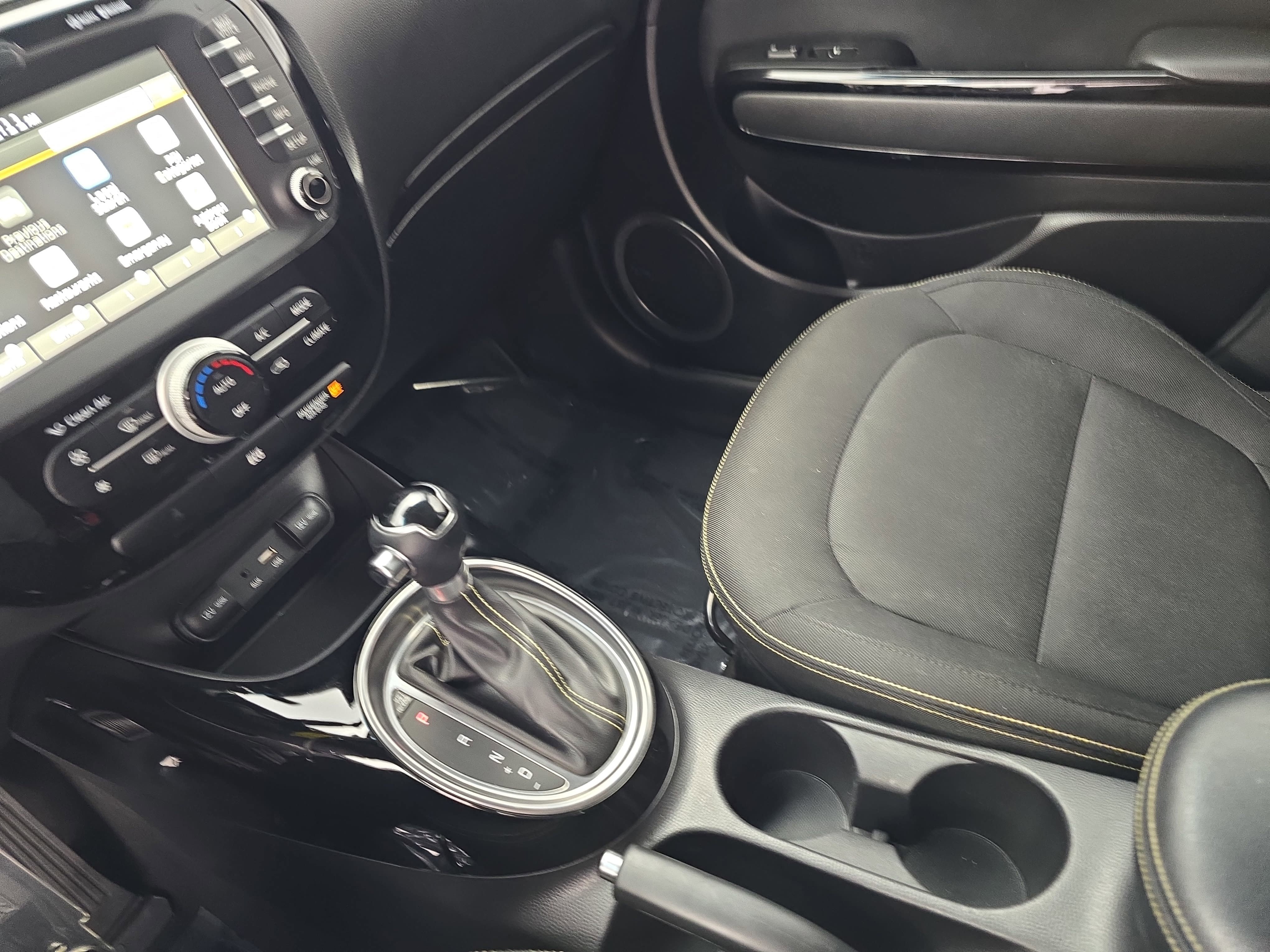Used 2016 Kia Soul + w/ Audio Package image 23