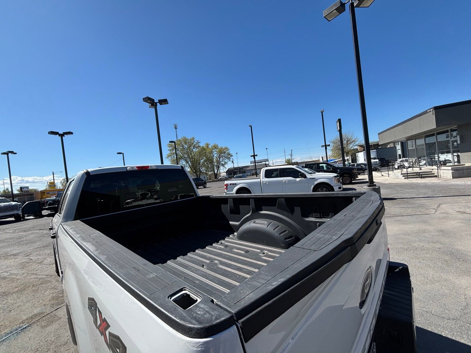 Used 2017 Ford F350 XLT w/ XLT Value Package AWD/4WD image 5