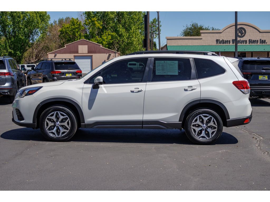 Certified 2022 Subaru Forester Premium AWD/4WD image 6