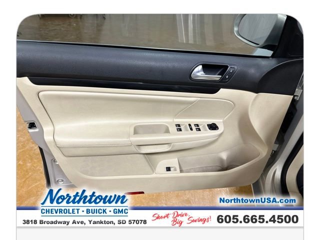 Used 2011 Volkswagen Jetta TDI image 10