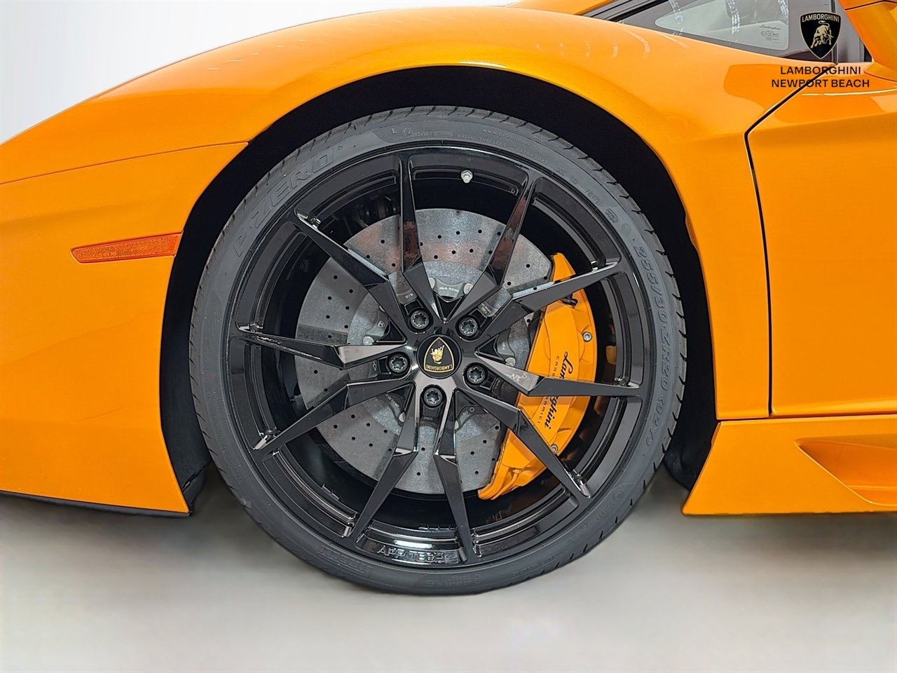 Used 2015 Lamborghini Aventador LP 700-4 image 26