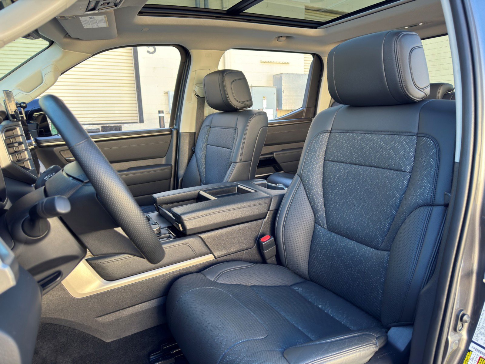 Used 2024 Toyota Tundra Limited AWD/4WD image 38