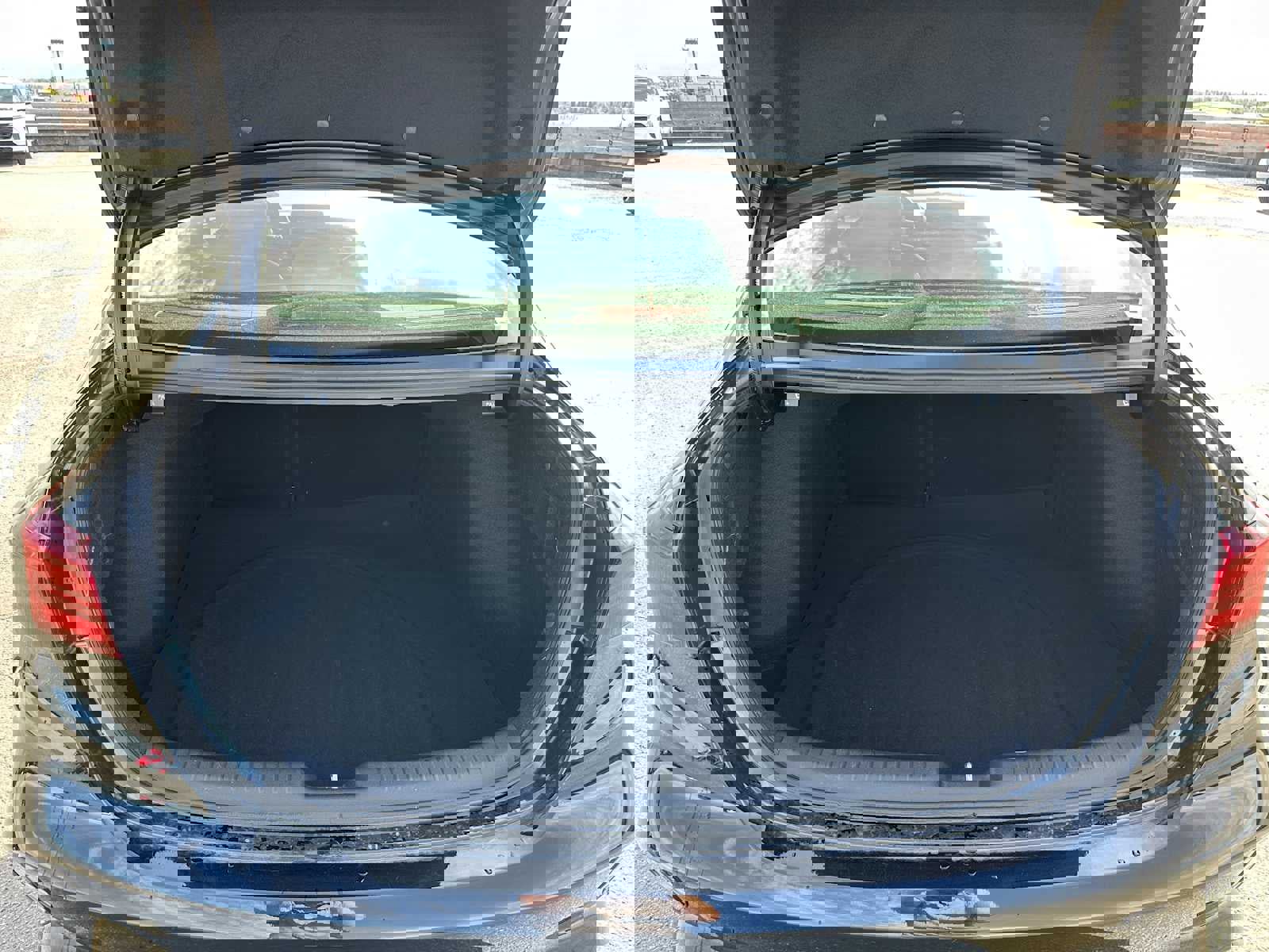 Used 2023 Kia Forte GT-Line w/ GT-Line Premium Package image 13