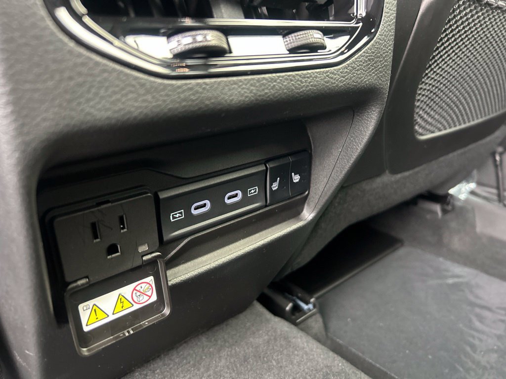 New 2026 Jeep Grand Cherokee Limited w/ Limited Altitude Package AWD/4WD image 6