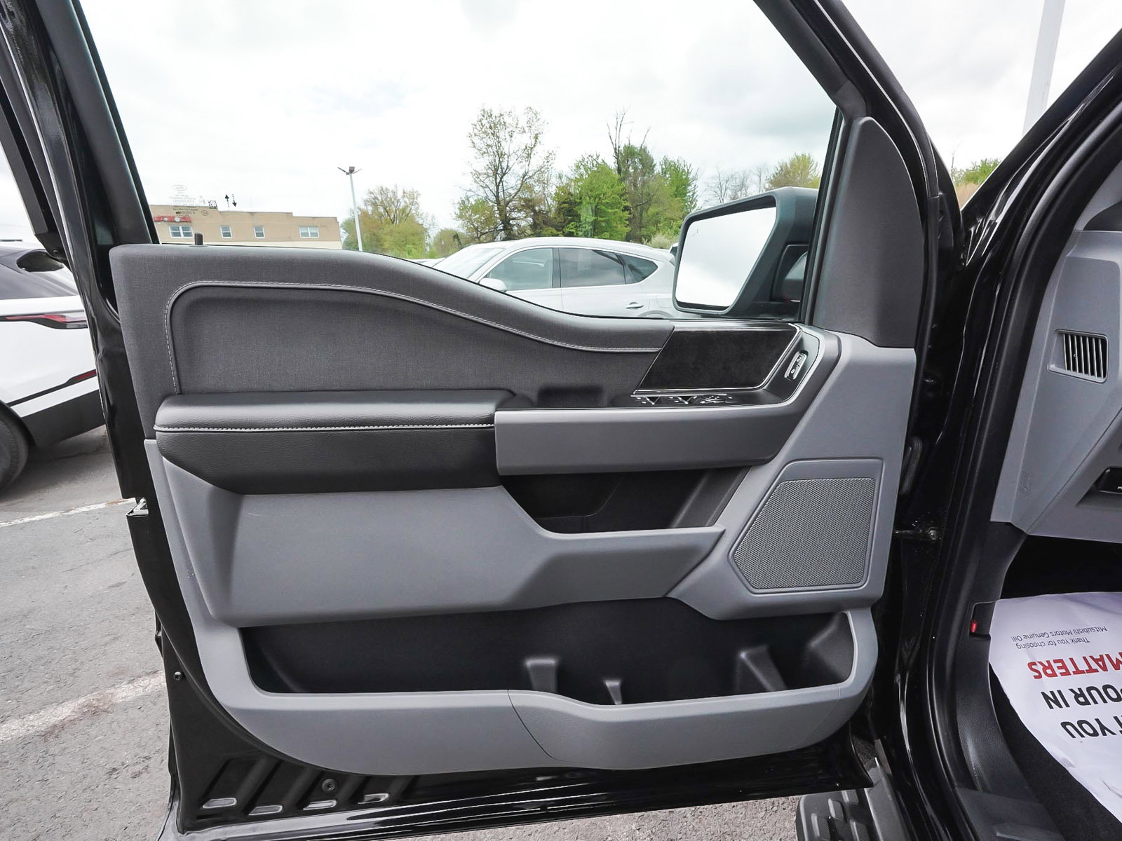 Used 2023 Ford F150 Lightning XLT AWD/4WD image 9