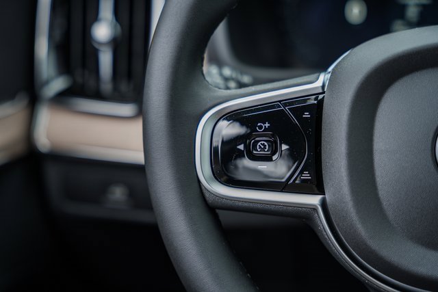 New 2026 Volvo XC90 B6 Plus image 28