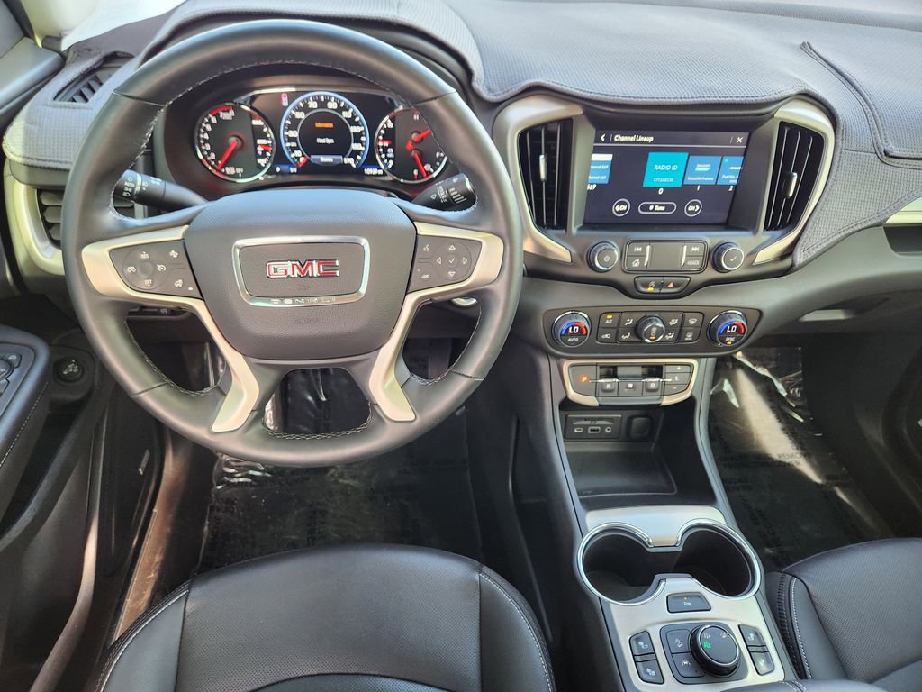 Used 2023 GMC Terrain Denali image 2