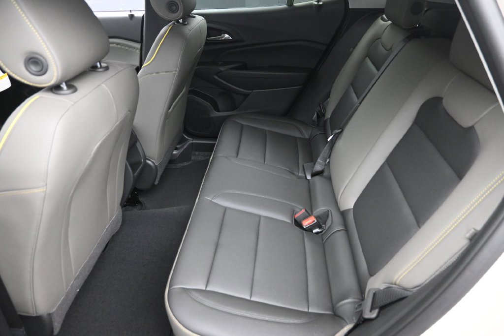 New 2026 Chevrolet Trax ACTIV w/ Driver Confidence Package FWD image 12