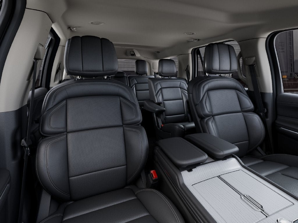 New 2027 Lincoln Navigator Premiere RWD image 10