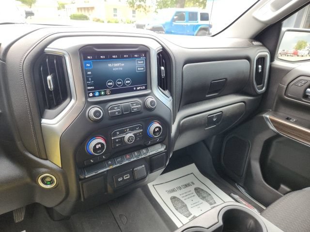 Used 2022 Chevrolet Silverado 1500 LT AWD/4WD image 24