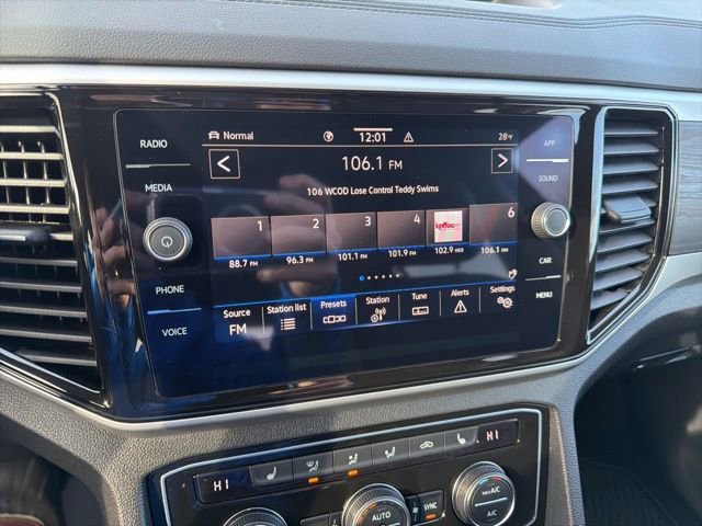 Certified 2023 Volkswagen Atlas SE w/ Black Wheel Package image 22