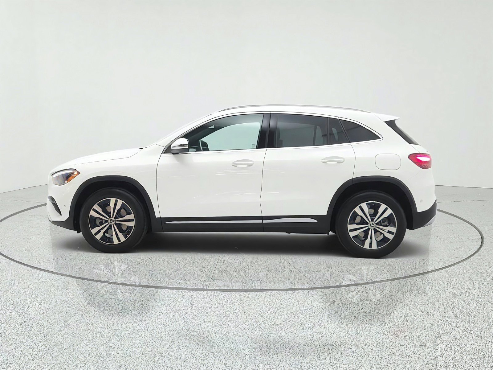 Used 2024 Mercedes-Benz GLA 250 image 8