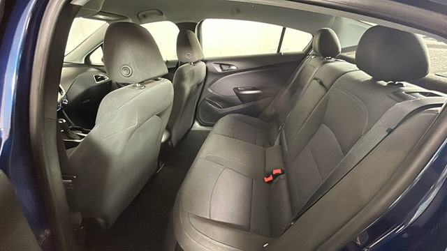 Used 2019 Chevrolet Cruze LT w/ Convenience Package FWD image 26
