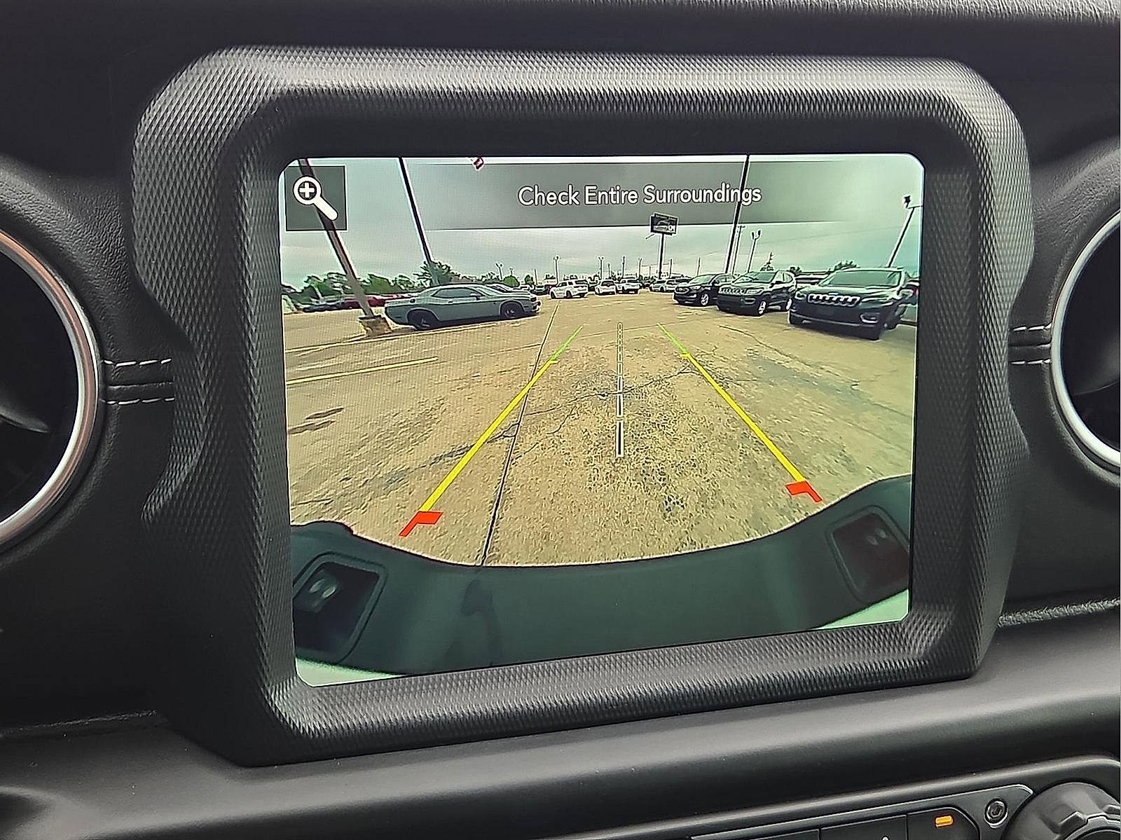 Used 2022 Jeep Gladiator Overland w/ Popular Equipment Package AWD/4WD image 16