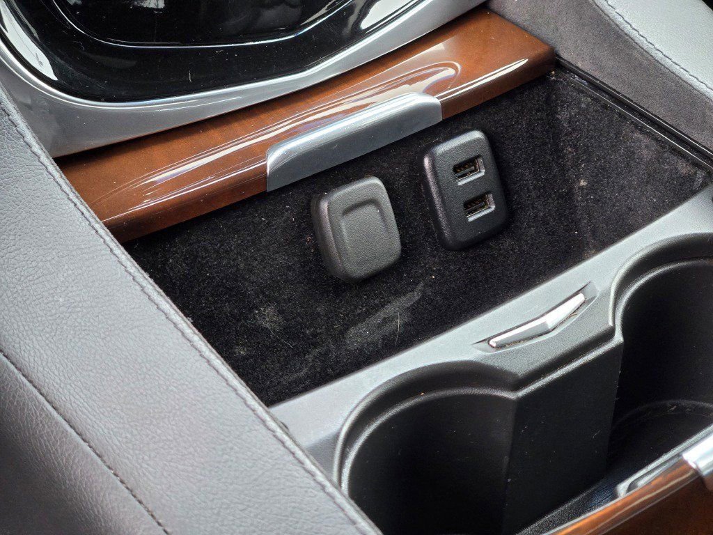 Used 2019 Cadillac Escalade Premium Luxury image 29