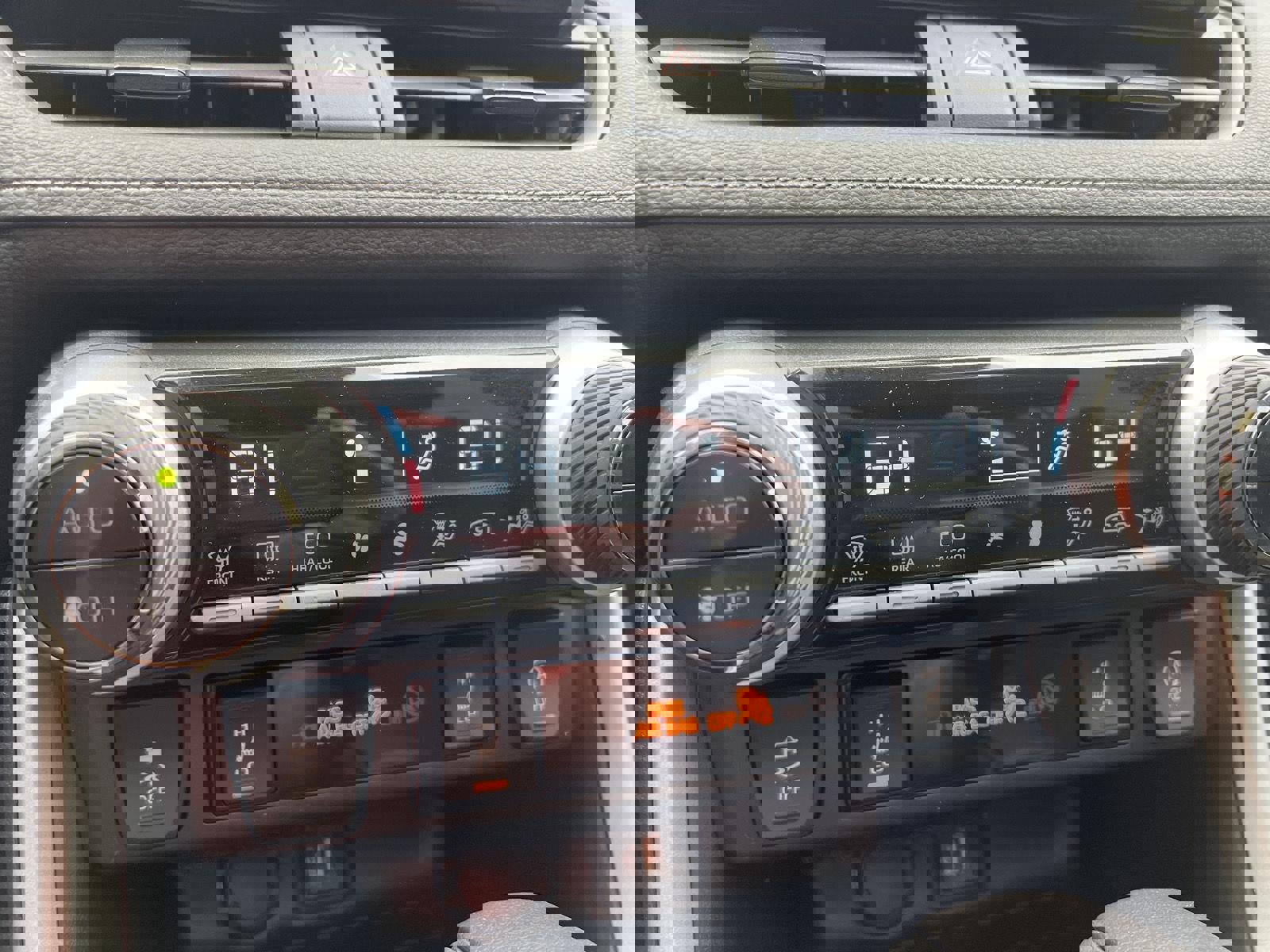 Used 2023 Toyota RAV4 XLE w/ Convenience Package image 17