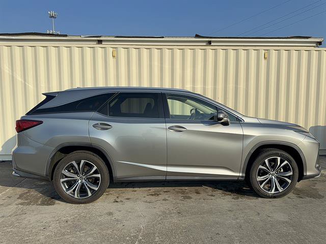 Certified 2021 Lexus RX 350L FWD w/ Premium Package image 2