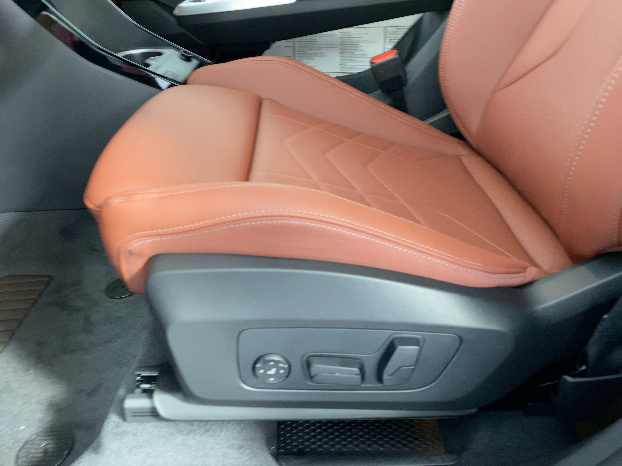 Used 2026 BMW X1 xDrive28i w/ Technology Package image 11