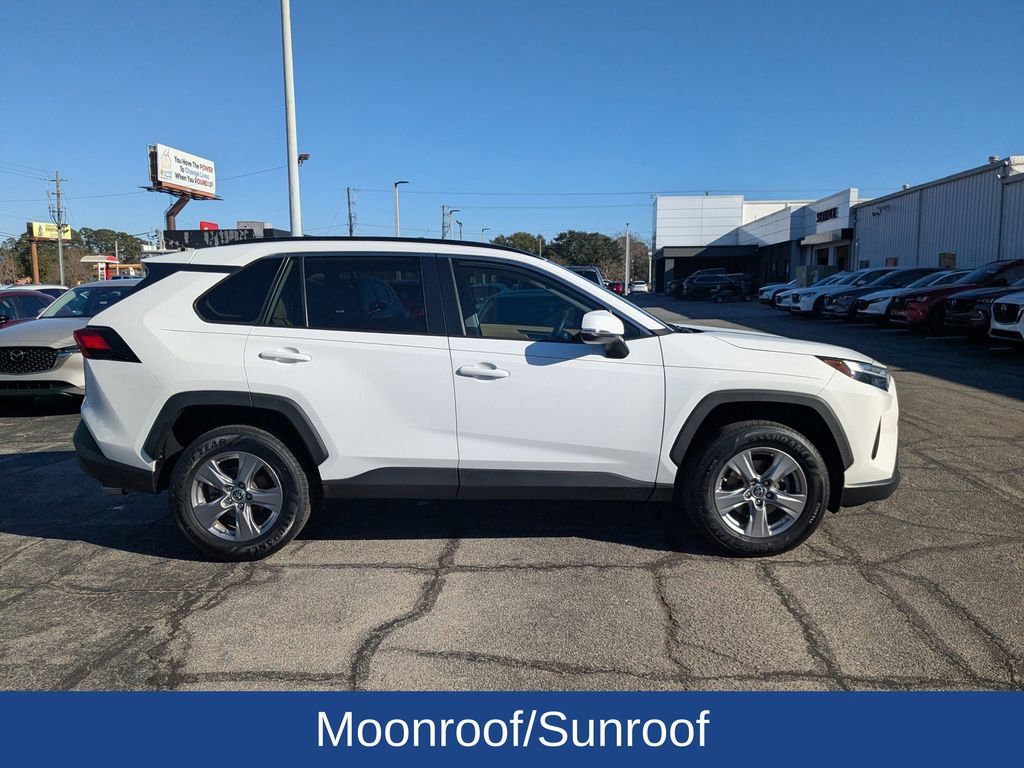 Used 2022 Toyota RAV4 XLE video 3