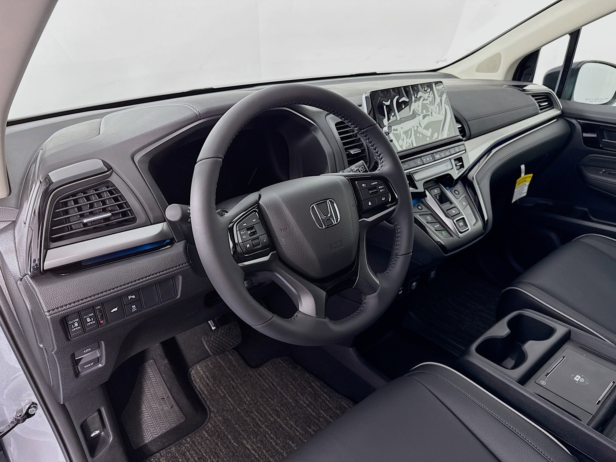 New 2026 Honda Odyssey Touring image 9
