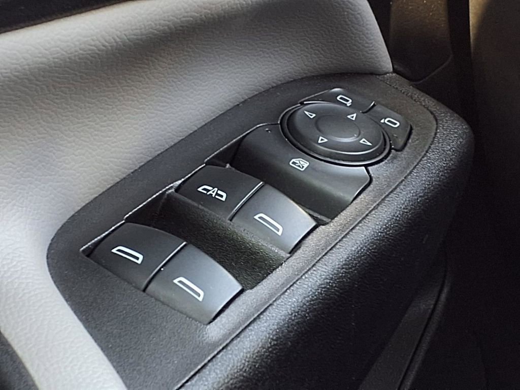 Used 2024 Chevrolet Equinox LS w/ Midnight Edition image 19