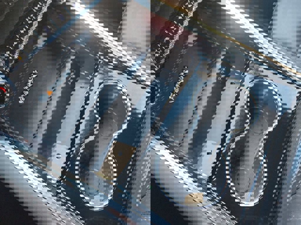 Used 2025 Chevrolet Suburban Z71 image 27