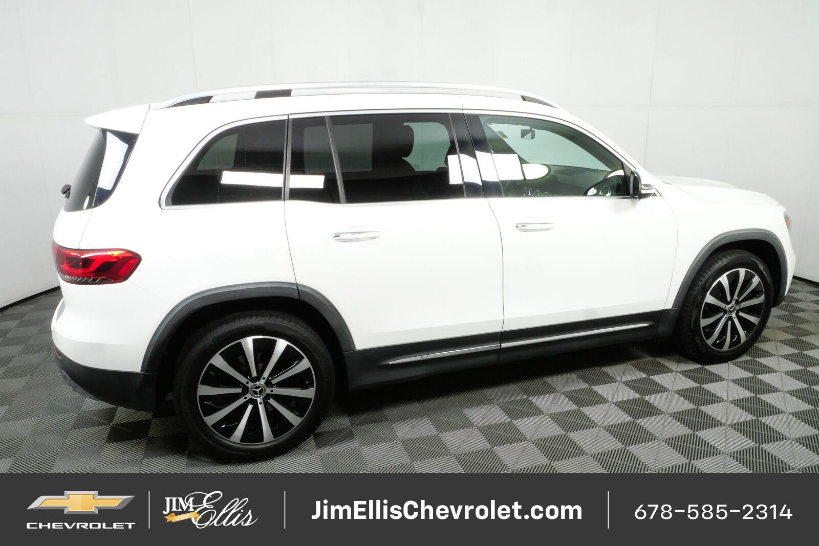 Used 2022 Mercedes-Benz GLB 250 w/ Premium Package Lite image 2