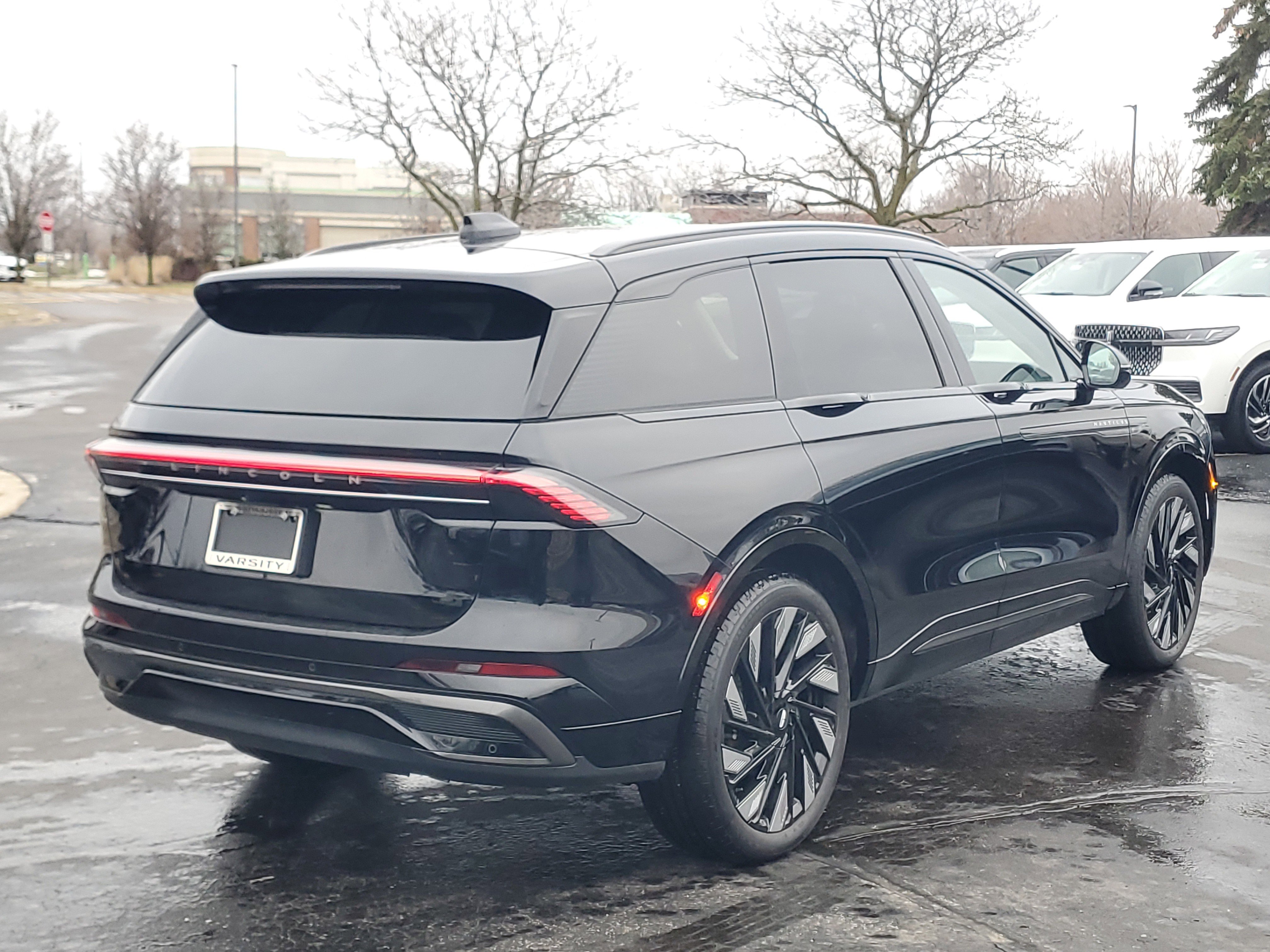 New 2026 Lincoln Nautilus Reserve w/ Jet Appearance Package image 4