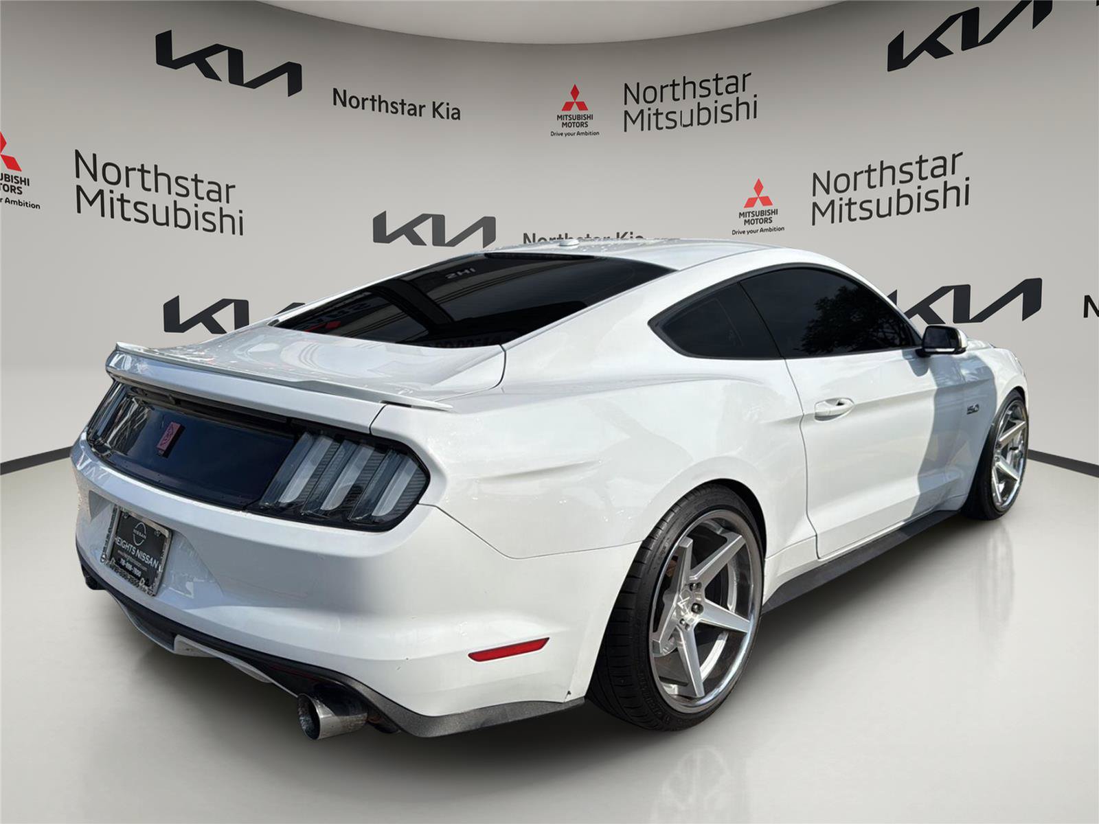 Used 2016 Ford Mustang GT Premium w/ Equipment Group 401A RWD image 7