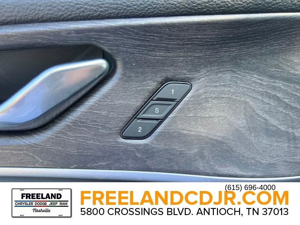 New 2025 Jeep Grand Cherokee Limited w/ Luxury Tech Group II image 15