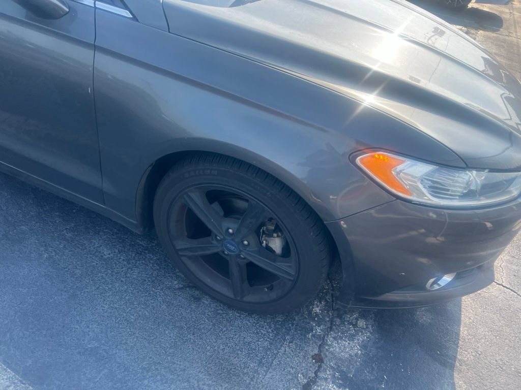Used 2016 Ford Fusion SE FWD image 7