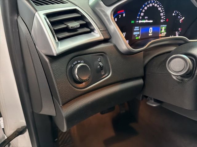 Used 2016 Cadillac SRX Luxury w/ Driver Awareness Package image 16