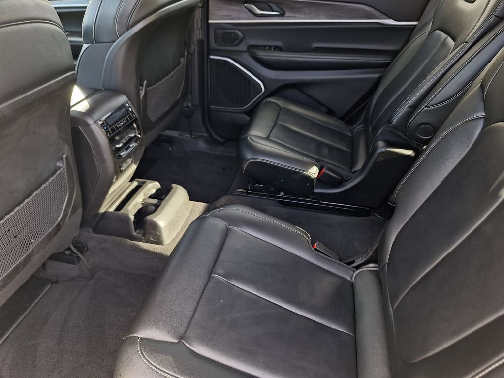 Used 2021 Jeep Grand Cherokee L Limited w/ Trailer Tow Group (B) image 12