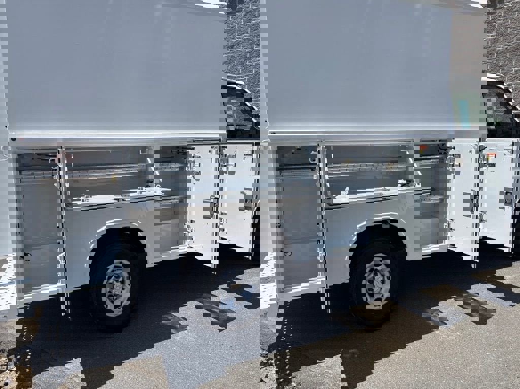 New 2025 Chevrolet Express 3500 w/ Power Convenience Package image 16