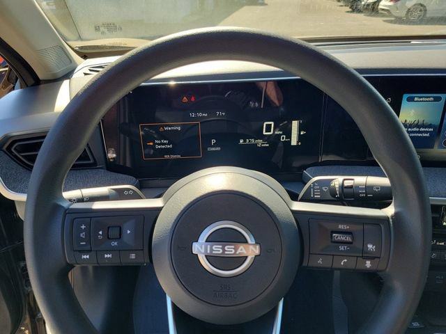 New 2026 Nissan Kicks SV w/ SV Premium Package FWD image 12