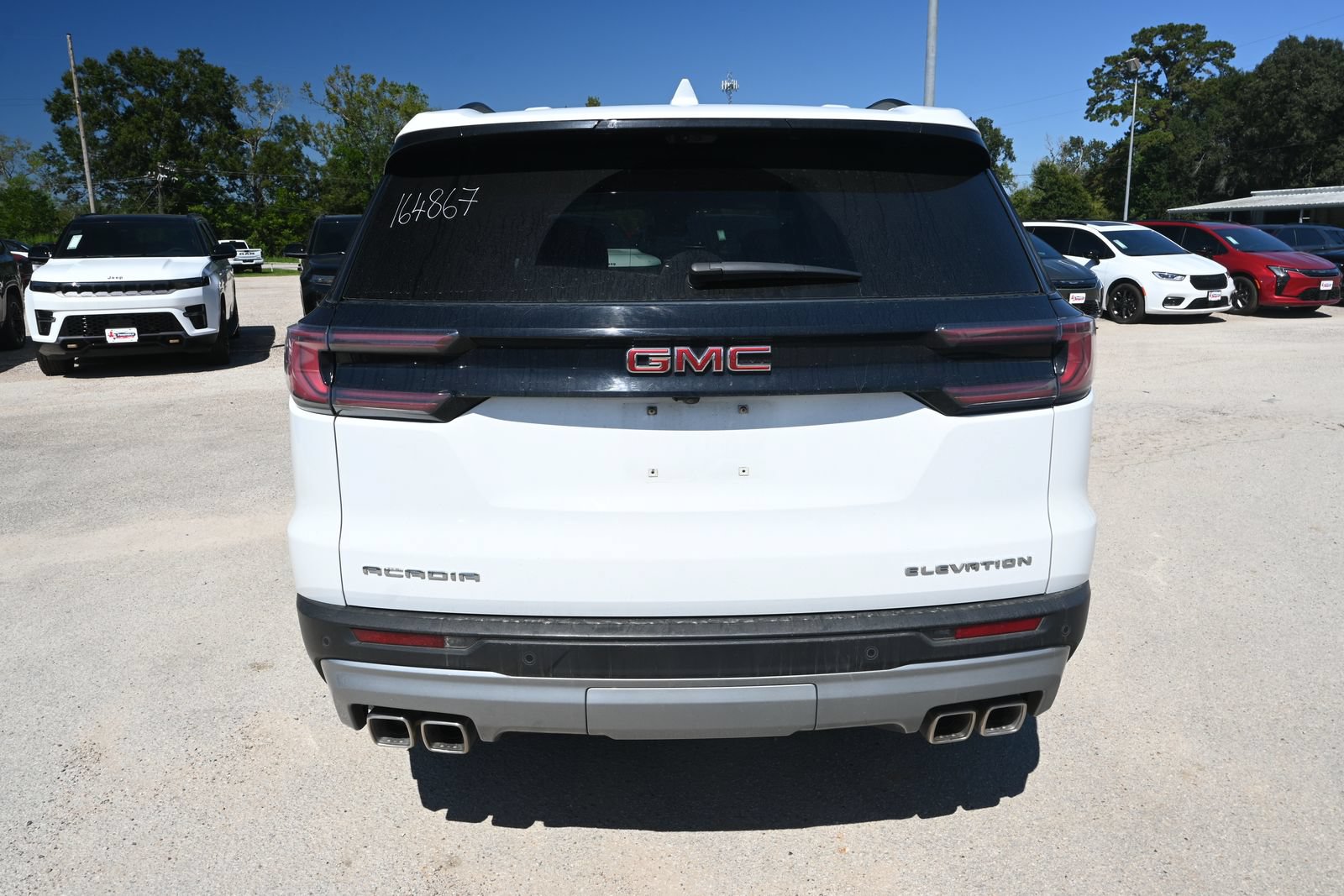 Used 2026 GMC Acadia Elevation w/ Elevation Premium Package FWD image 3