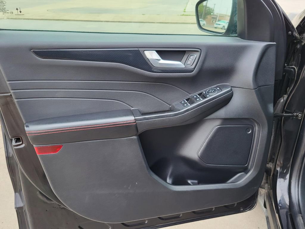 Used 2025 Ford Escape ST-Line image 20