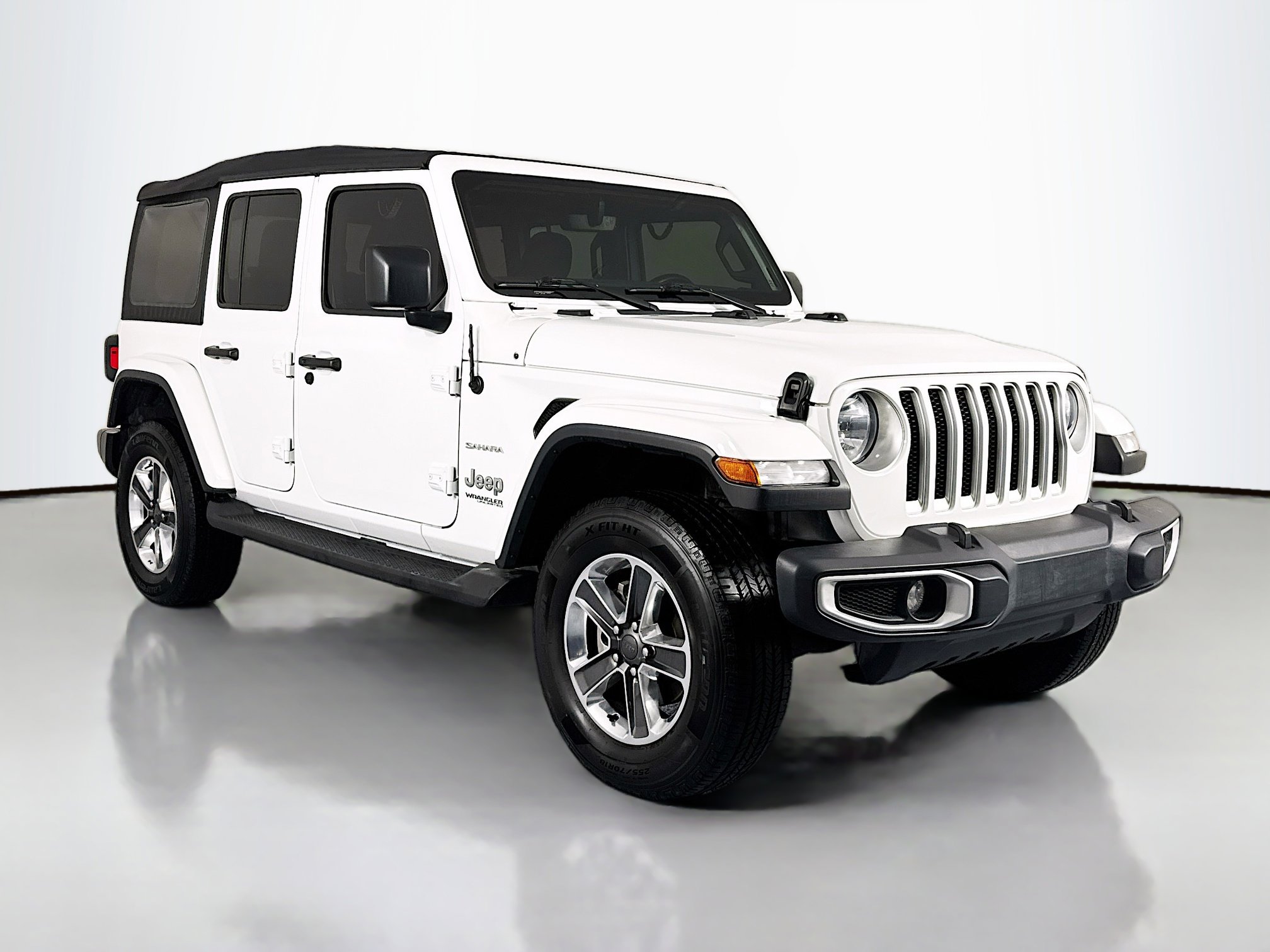 Used 2022 Jeep Wrangler Unlimited Sahara AWD/4WD image 3