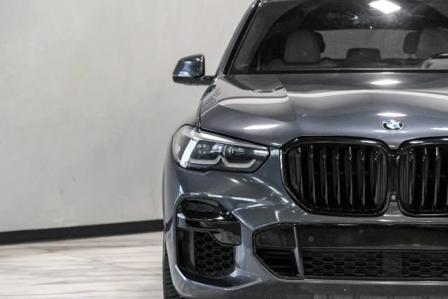 Used 2022 BMW X5 xDrive40i w/ M Sport Package AWD/4WD image 45