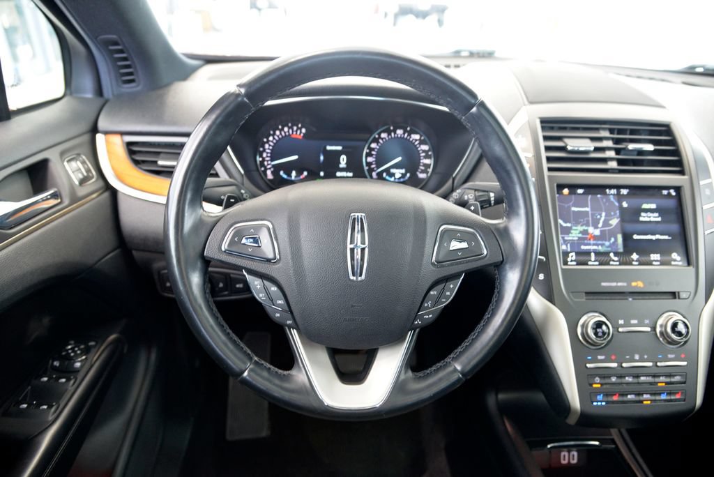 Used 2017 Lincoln MKC Reserve w/ Lincoln MKC Climate Package AWD/4WD image 18