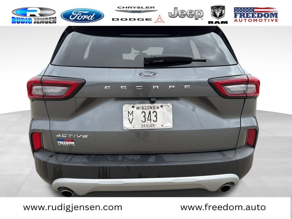 Used 2024 Ford Escape Active w/ Cold Weather Package FWD image 4